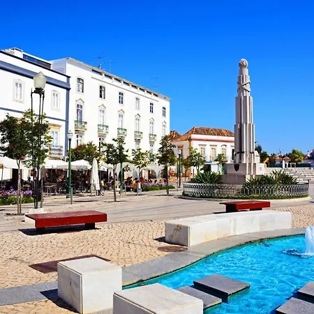 Mossbrae-tavira Centre, Terrasse Et Piscine Apartment