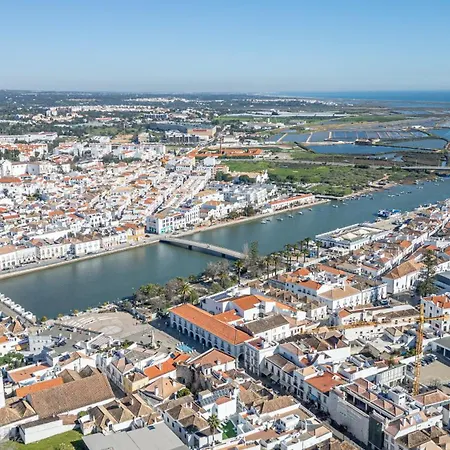 Mossbrae-tavira Centre, Terrasse Et Piscine Appartement *