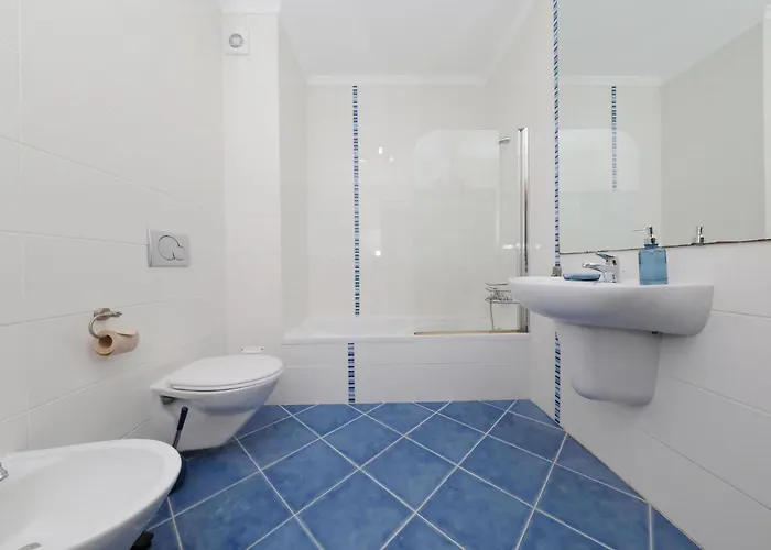 Mossbrae-tavira Centre, Terrasse Et Piscine Appartement *